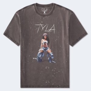 Tyla Relaxed Graphic Tee - Grey