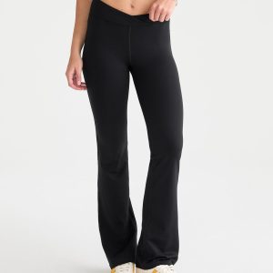 Buttery Soft Low-Rise Crossover Bootcut Leggings - Black Fox
