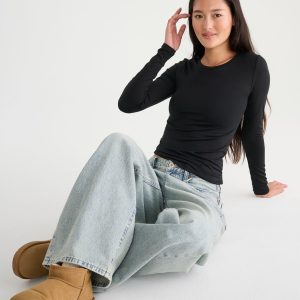 Déjà For Aero Long Sleeve Buttery Soft Crew Tee - Black Fox