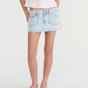 Low-Rise Utility Micro Denim Skirt - Light Wash