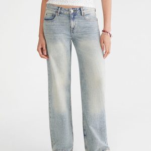 Low-Rise Baggy Wide Leg Jean - Medium Wash
