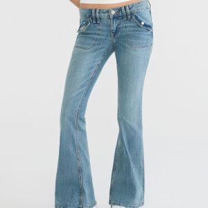 Low-Rise Flare Flap Pocket Jean - Light Wash