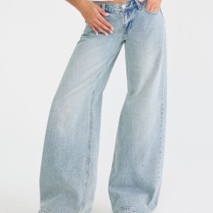 Super Low-Rise Ultra Wide Leg Jean - Light Wash
