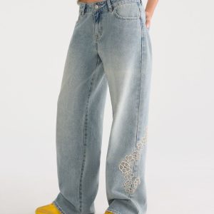Low-Rise Baggy Wide Leg Embroidered Floral Jean - Light Wash